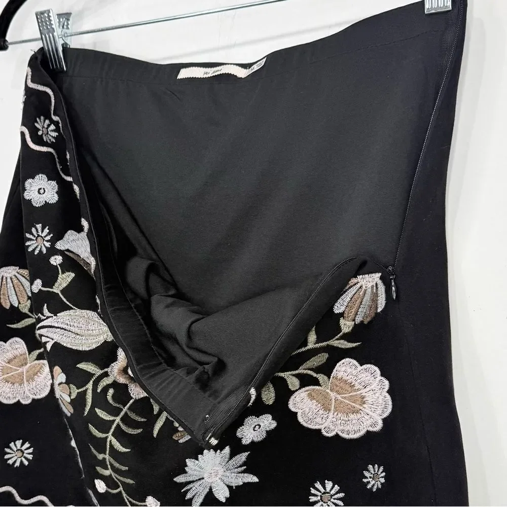 Mi Ami Embroidered Scandinavian Nordic Floral Black Mini Skirt
